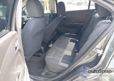 2016 Chevrolet Sonic Lt Auto z USA, uszkodzony, nr VIN 1G1JC5SHXG4175041